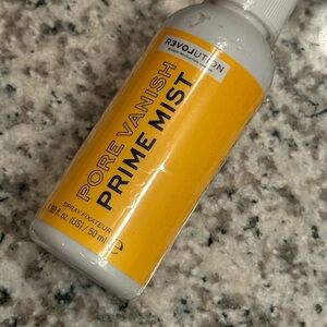 Revolution Relove Pore Vanish Prime Mist – Mt Setting/Primer Spray – NIB